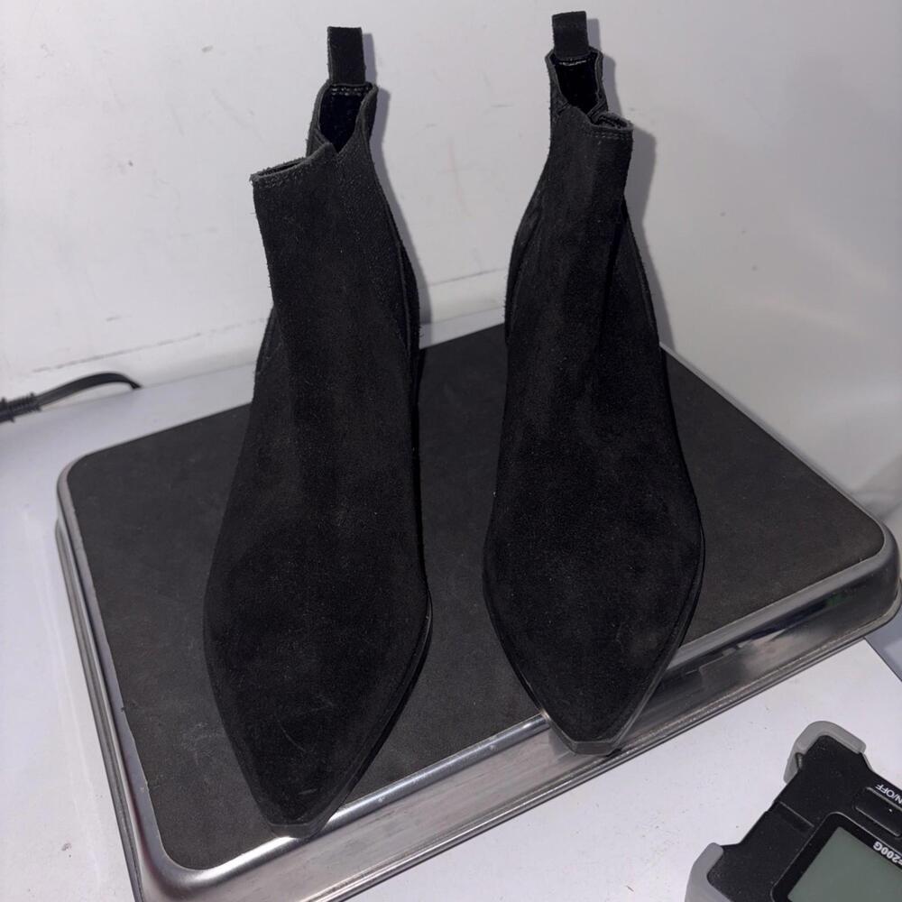 MARC FISHER‎ Women's Black Suede Leather Mady Pointed-Toe Chelsea Boots SZ 5 New